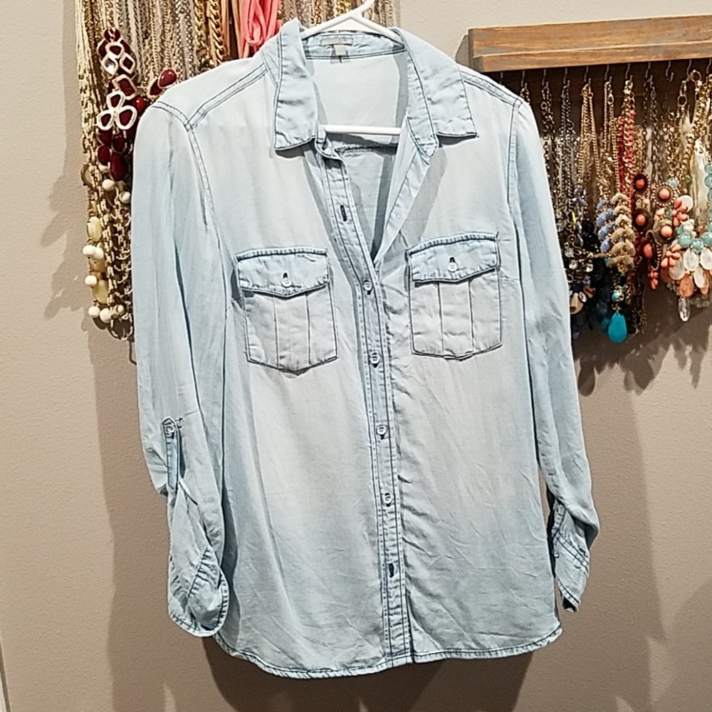 Charlotte Russe chambray button up size m